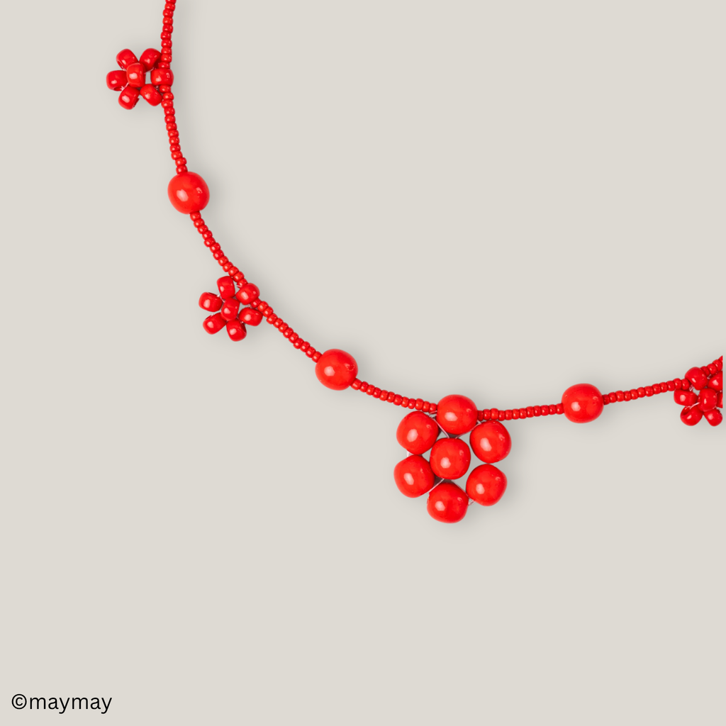 Fun Daisy Necklace