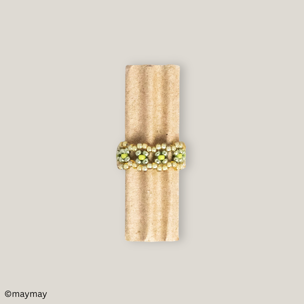 Band Daisy Ring