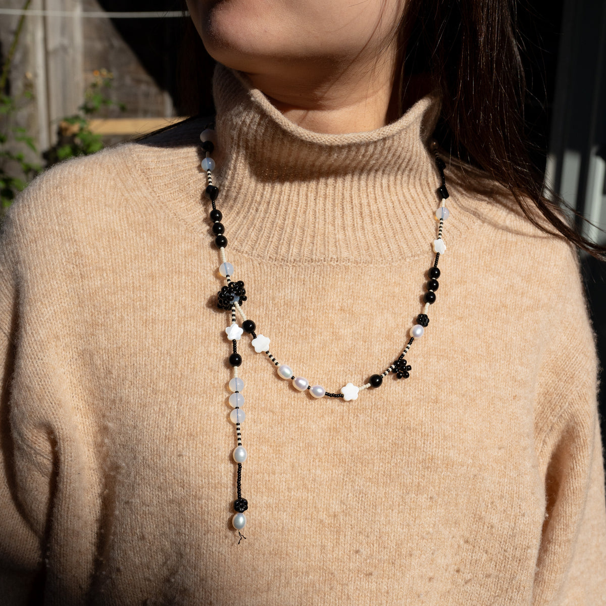 Beaded Black Daisy Long Necklace