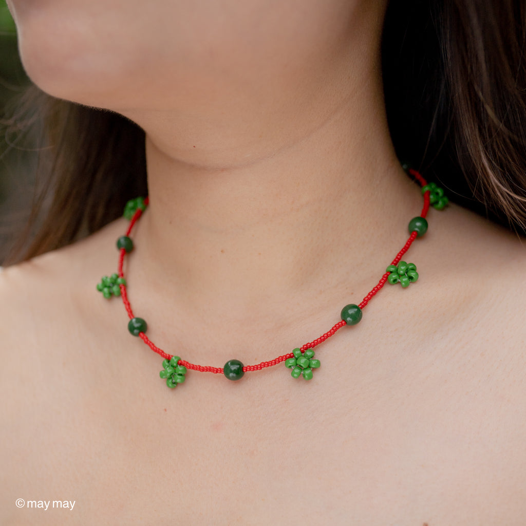Green Daisy Necklace