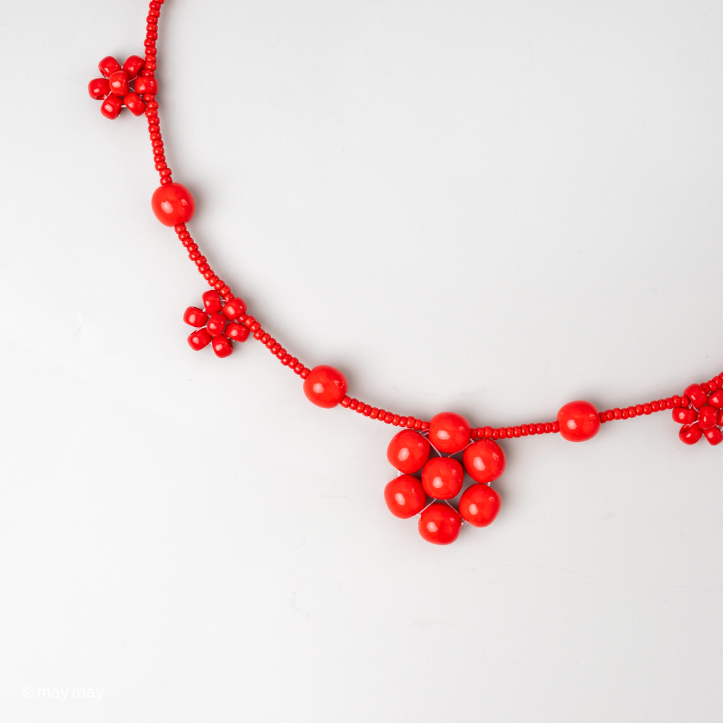 Fun Daisy Necklace