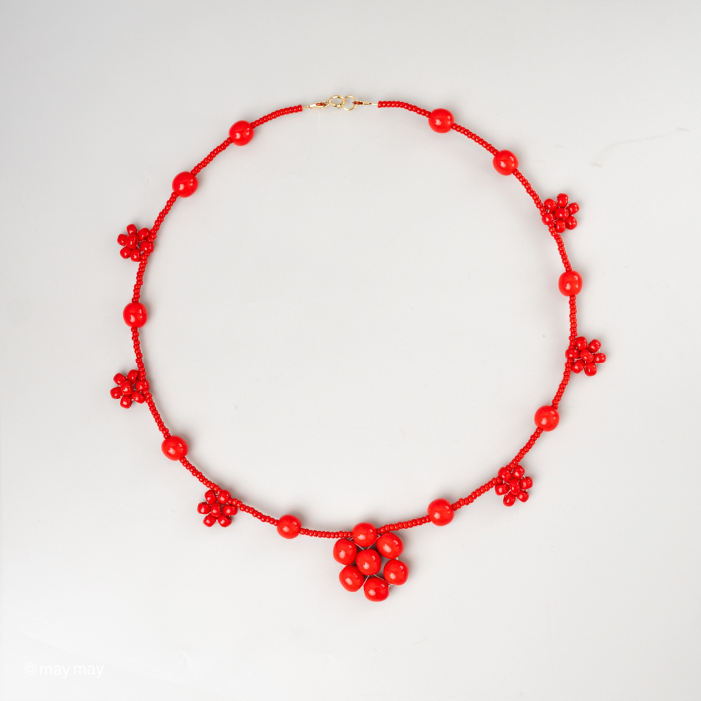 Fun Daisy Necklace