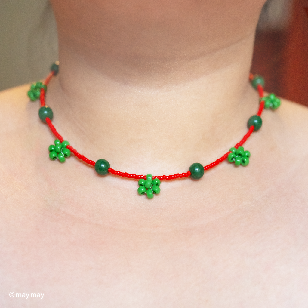 Green Daisy Necklace